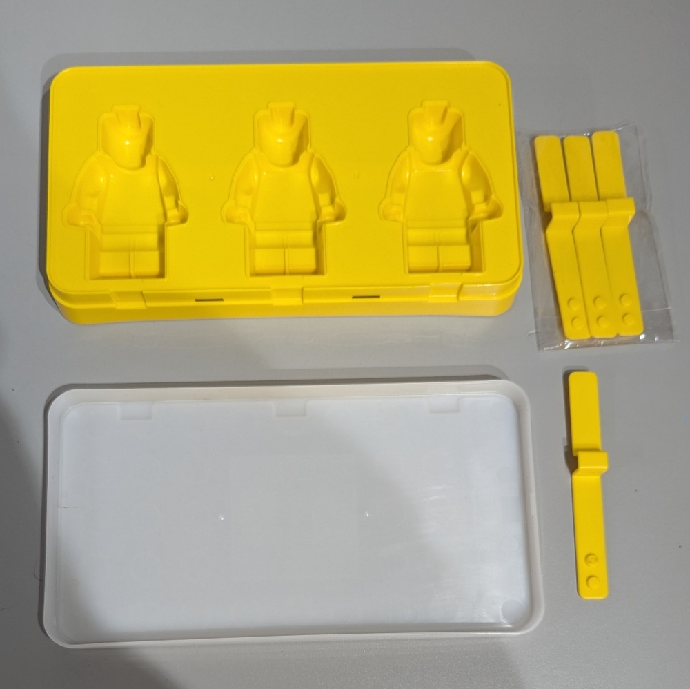 Lego Minifigure Ice Cube, tray & molds
